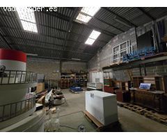 NAVE EN CENTRO DE AMPOSTA