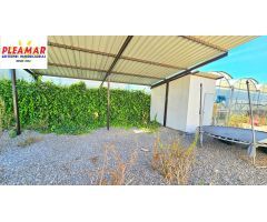 CASA CON TERRENO RÚSTICA DE TRES DORMITORIOS     ZONA PICO PLATA