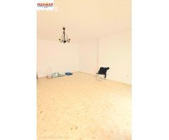 DUPLEX DE 4 DORMITORIOS    ZONA AVD. DE JAEN
