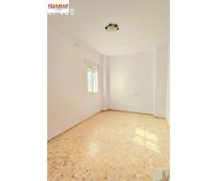 DUPLEX DE 4 DORMITORIOS    ZONA AVD. DE JAEN
