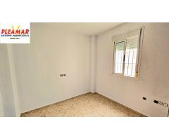 DUPLEX DE 4 DORMITORIOS    ZONA AVD. DE JAEN