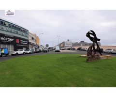 ¡Oportunidad! Se vende oficina de 218 m². en la avenida principal del Sebadal
