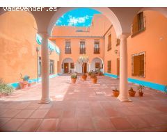 ???? Casa junto a La Corredera de dos plantas – Espaciosa, Cálida y con Gran Potencial ?