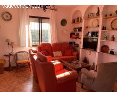 Chalet con piscina en venta en Almodóvar del Río, zona Cuevas Bajas – Tranquilidad, espacio y natura