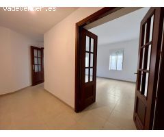 ¡Oportunidad única! Piso bajo súper amplio en Arcangel