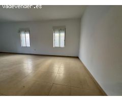 ¡Oportunidad única! Piso bajo súper amplio en Arcangel