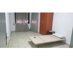VENTA DE EDIFICIO UNIFAMILIAR DE 3 PLANTAS