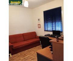 SE VENDE PARCELA HIPOTECABLE CON CASA  Y PISCINA