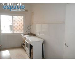 SE VENDE PISO ZONA PLAZA DE ABASTOS