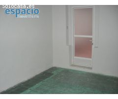 SE ALQUILA OFICINA EN EL CENTRO DE PONFERRADA.