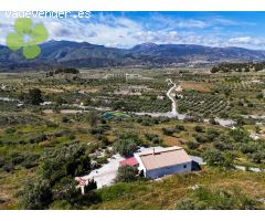 Villa en Venta en Somontín, Almería