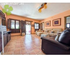 Villa en Venta en Somontín, Almería