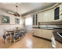AMPLIA VIVIENDA EN SANTA MARIA DEL AGUILA