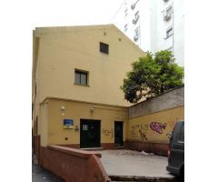 Local de 1900 metros cuadrados con proyecto singular
