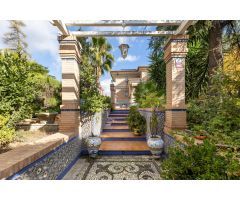 VILLA DE LUJO EN URBANIZACIÓN MONTELUZ
