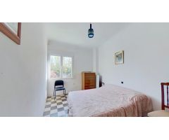 CASA Y LOCAL COMERCIAL EN GRAN TERRENO DE 420 M2