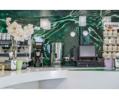 Cafetería La Contraviesa en venta con 168 m2  junto a Centro Comercial Alcampo