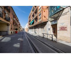 Magnifico local comercial ideal para utilizar como garaje