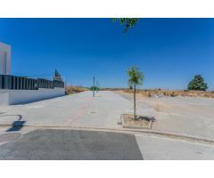 se vende terreno en Otura