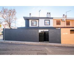 Magnifica casa Pareada en Huetor Vega.
