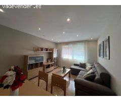 ¡AMPLIO PISO FAMILIAR CON TERRAZA Y PLAZA DE PARKING EN LA ZONA DE LAS ESCUELAS!
