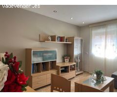 ¡AMPLIO PISO FAMILIAR CON TERRAZA Y PLAZA DE PARKING EN LA ZONA DE LAS ESCUELAS!
