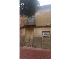 Se vende casa en el centro de  Alcantarilla