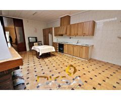 Amplia casa con 6m de fachada en venta, Vila-real