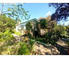 Casa rural con quesería artesanal en Castilblanco, lista para entrar a vivir