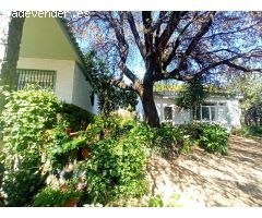 Casa rural con quesería artesanal en Castilblanco, lista para entrar a vivir