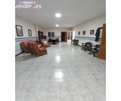 EDIFICIO CON TRES VIVIENDAS EN EL CENTRO DE TOMELLOSO