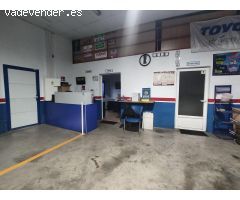 NAVE INDUSTRIAL PARA TALLER DE MECÁNICA Y LAVADERO DE VEHICULOS CON TRASPASO.