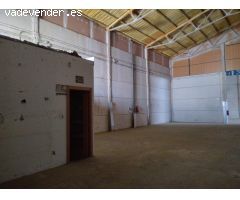 SE ALQUILA NAVE INDUSTRIAL DE 300 m/2  POLIGONO ALCES