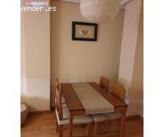 Piso en edificio seminuevo que consta de 2 dormitorios, salón comedor con balcón, cocina y garaje.