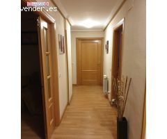 Piso en edificio seminuevo que consta de 2 dormitorios, salón comedor con balcón, cocina y garaje.