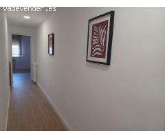 PISO TOTALMENTE REFORMADO EN PLENO CENTRO DE 3 DORMITORIOS Y DOS BAÑOS COMPLETOS CON MOBILIARIO A ES