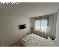 PISO DE DOS DORMITORIOS TOTALMENTE AMUEBLADO, DOS BAÑOS, TERRAZA Y PISCINA COMUNITARIA