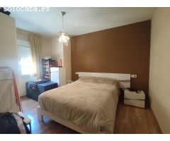 SE VENDE EDFICIO CON LOCAL COMERCIAL Y 2 APARTAMENTOS