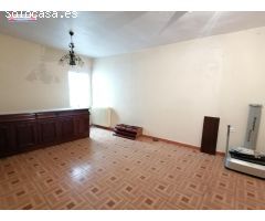 CASA CON LOCAL PARA REFORMA O TIRAR DE 677 METROS DE PARCELA EN PLAZA ARENAL