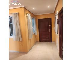 PISO EN EMILIO CASTELAR CON TRES DORMITORIOS, SALON AMPLIO, UN BAÑO, COCINA Y DESPENSA
