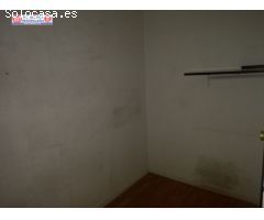 LOCAL DE 140 M2 EN PLENA ZONA COMERCIAL DE ALCÁZAR. CON ESCAPARATES DE 12 Y 8 METROS A DOS CALLES. P