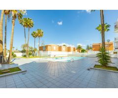 Bungalow de 3 dormitorios con terraza y parking en Playa del Inglés