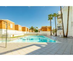 Bungalow de 3 dormitorios con terraza y parking en Playa del Inglés
