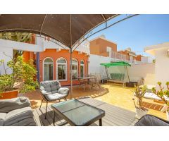 Bungalow de 3 dormitorios con terraza y parking en Playa del Inglés