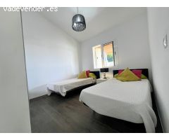 Se Vende Precioso Bungalow de 2 Habitaciones y Parking Privado