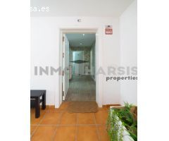 SE VENDE PISO EN TOYO CON AMPLIA TERRAZA TOTALMENTE REFORMADO