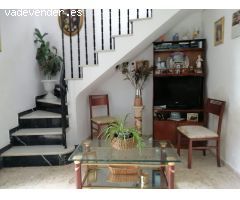 CASA EN VENTA EN EL CARPIO CON GRAN PATIO EXTERIOR!