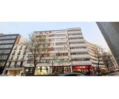 OFICINA EN CHAMBERI, BARRIO TRAFALGAR ( JUNTO GLORIETA QUEVEDO )