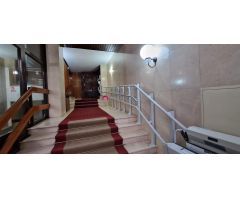 OFICINA EN CHAMBERI, BARRIO TRAFALGAR ( JUNTO GLORIETA QUEVEDO )