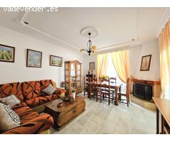 ESTUPENDO CHALET CON PISCINA JUNTO A LA AVENIDA DE HUELVA